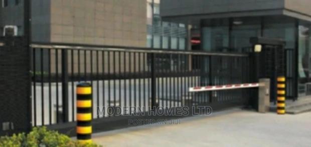 Heavy Duty Building Entrance/Access Gate - thumbnail 2