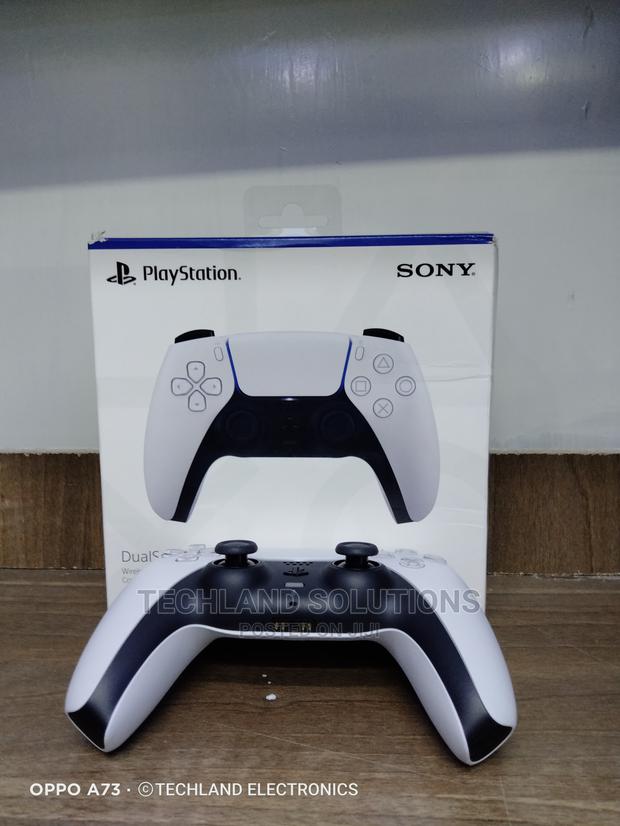Ps5 Pads/ Controllers - thumbnail 3