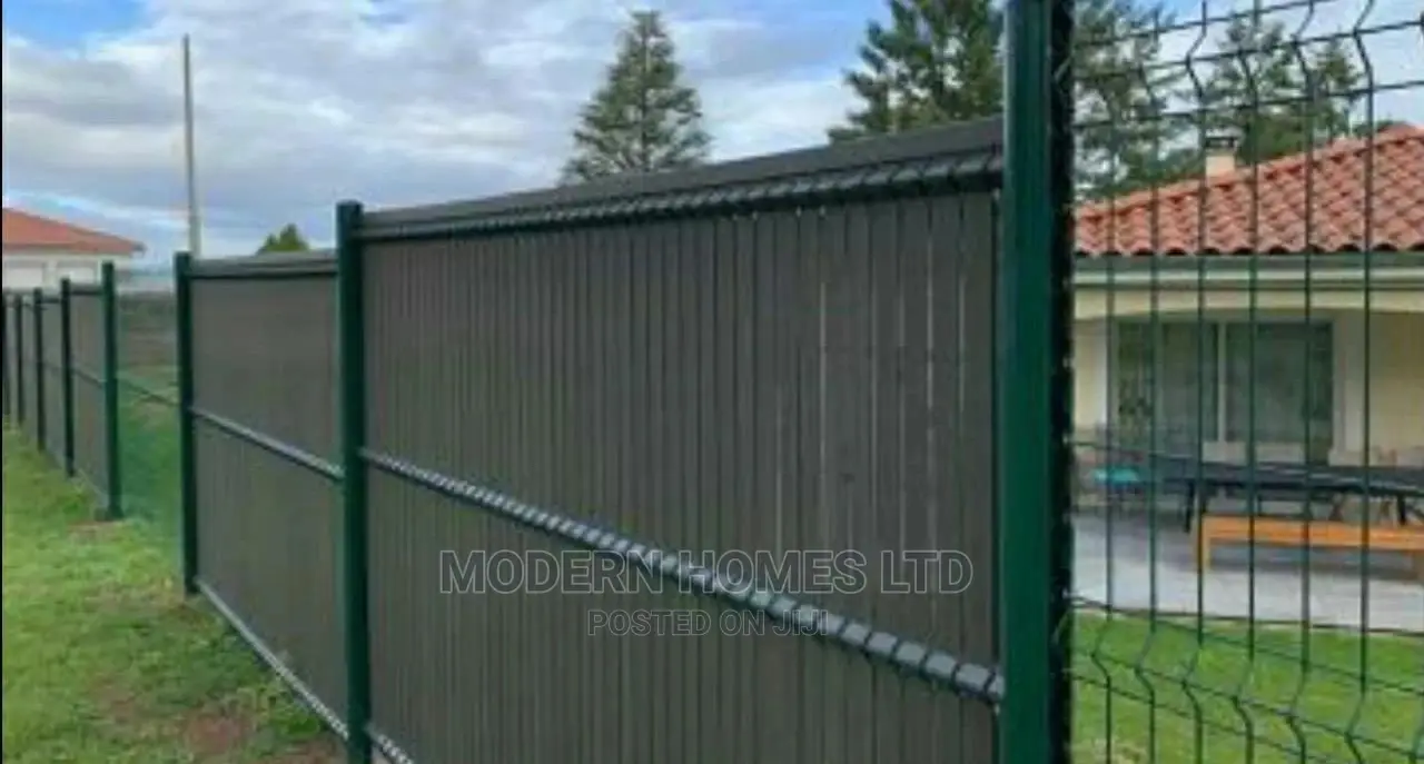 Height 2400mm Curve v Mesh Security Fencing