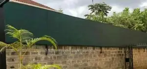 Jungle Green Wall Top Privacy Shade Screen Fence