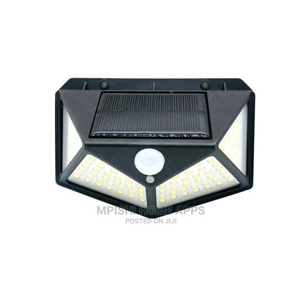 Solar Wall Lamp - thumbnail 2