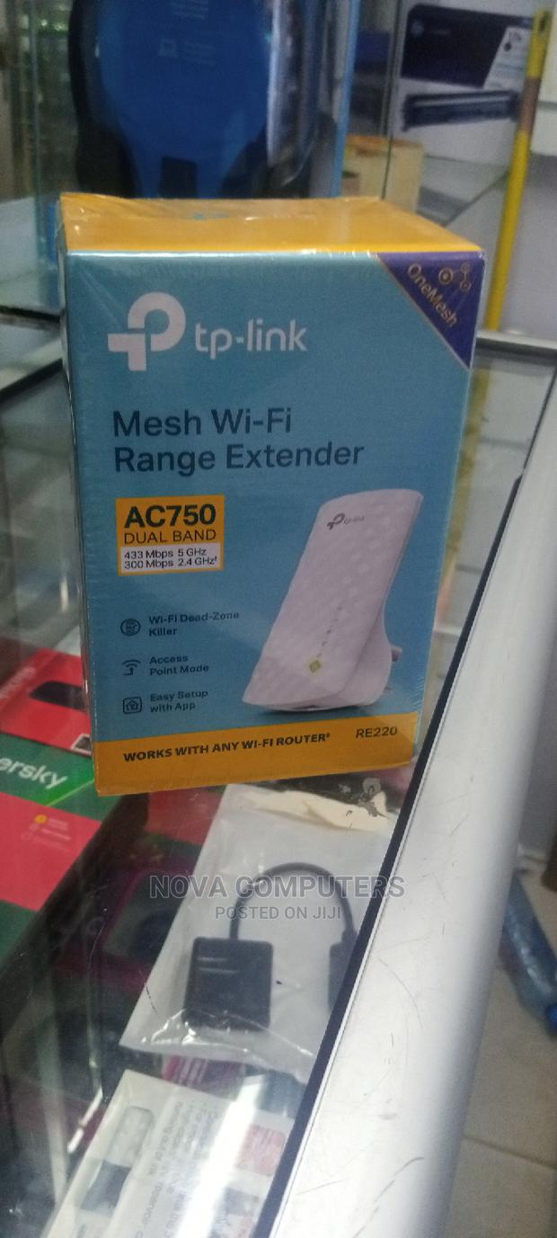 Tp-Link AC750 Mesh Wifi Range Extender RE220 - main view