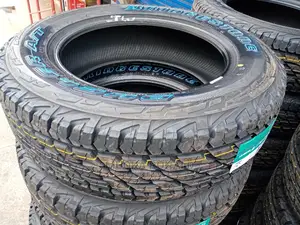 Bridgestone Tyre (A/T) 225/65r17. (Dueler