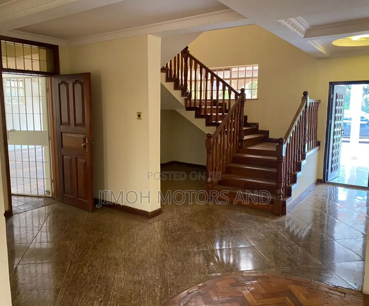 5bdrm Bungalow in Parklands/Highridge for Sale