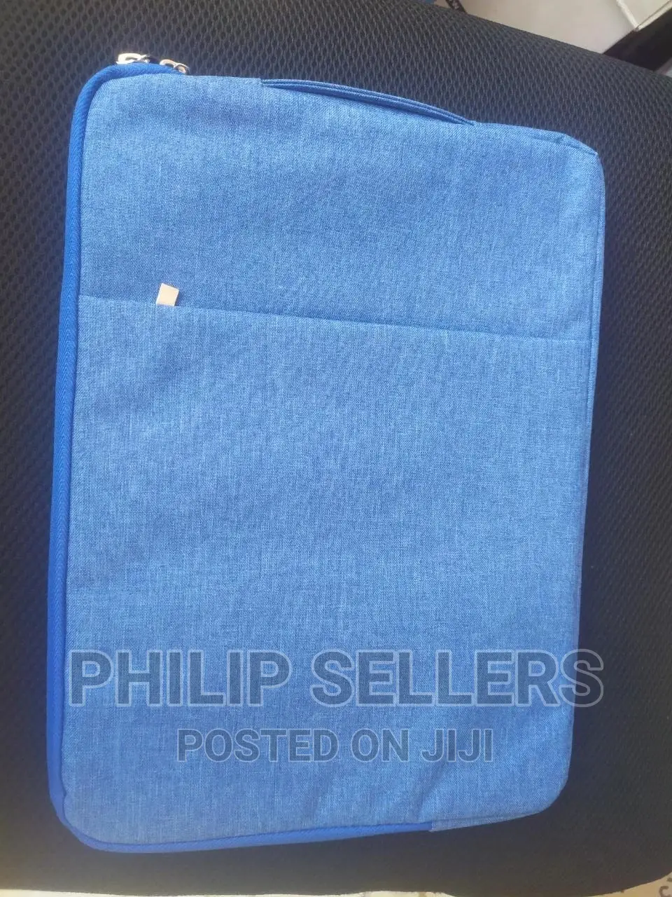 Protective Cover Waterproof and Padded With Zippier