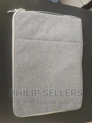 Protective Cover Waterproof and Padded With Zippier