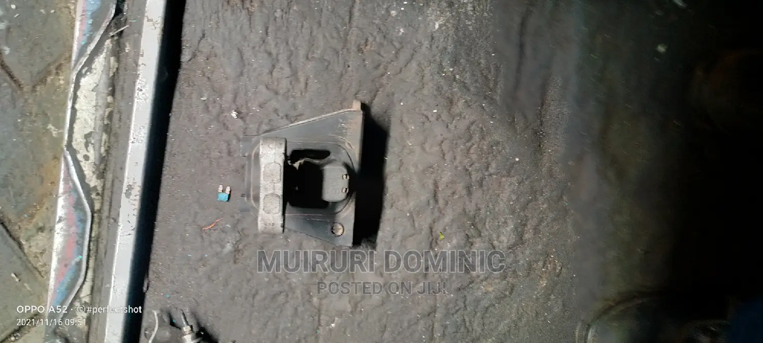Honda CRV Gearbox Mounting
