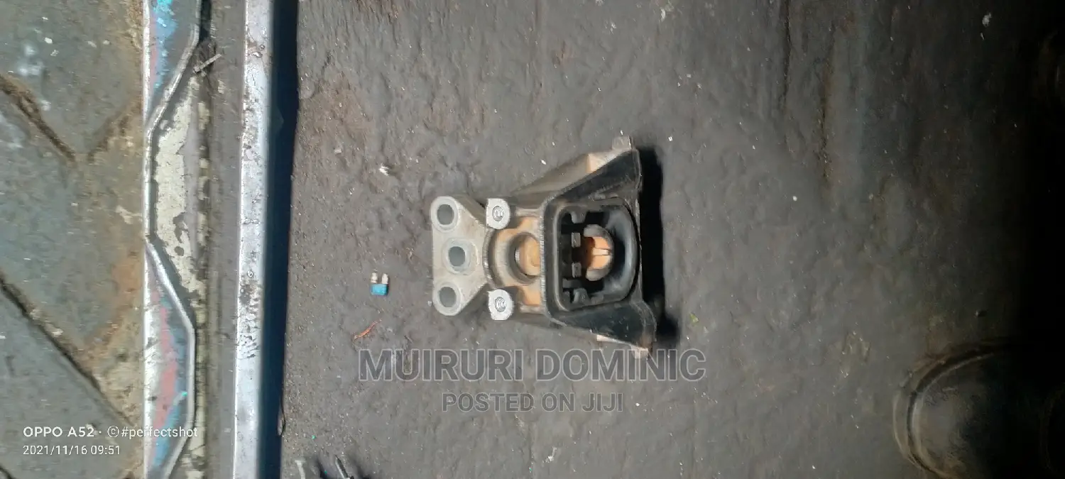 Honda CRV Gearbox Mounting