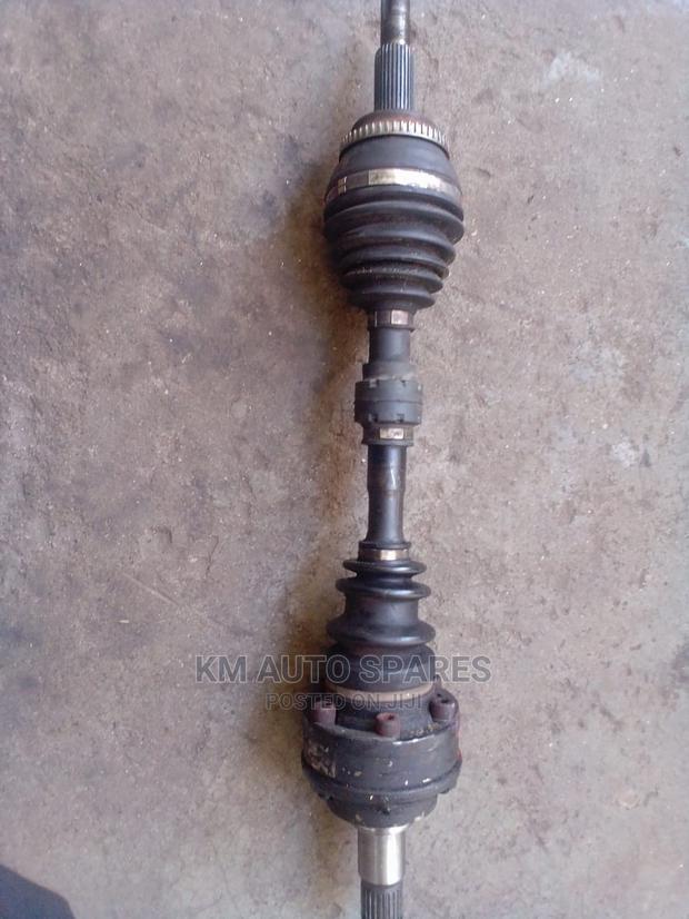 Toyota Kluger Drive Shaft.