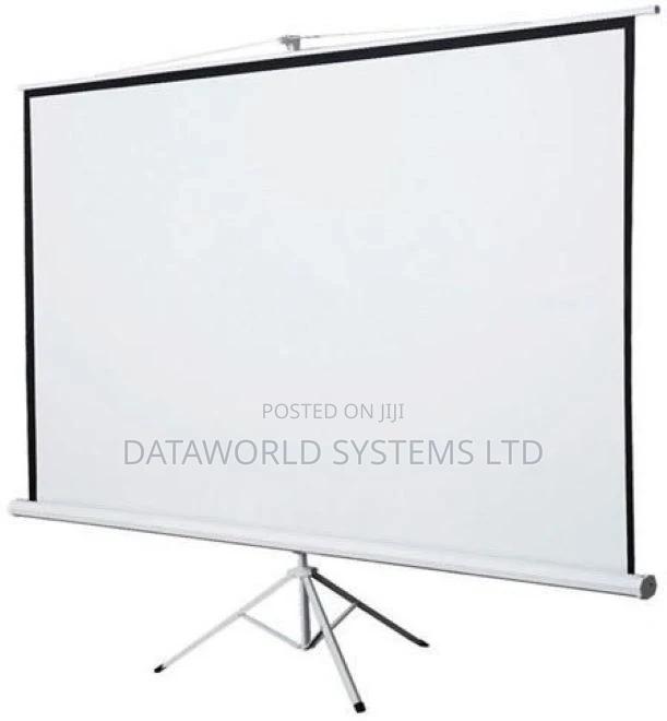 Tripod 96 X 96 Projector Screen - main view