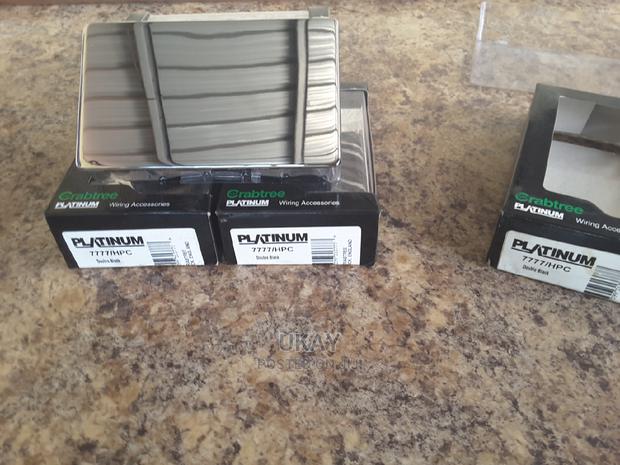 Uk-Crabtree Platinum Double Blank Patress Cover - thumbnail 3