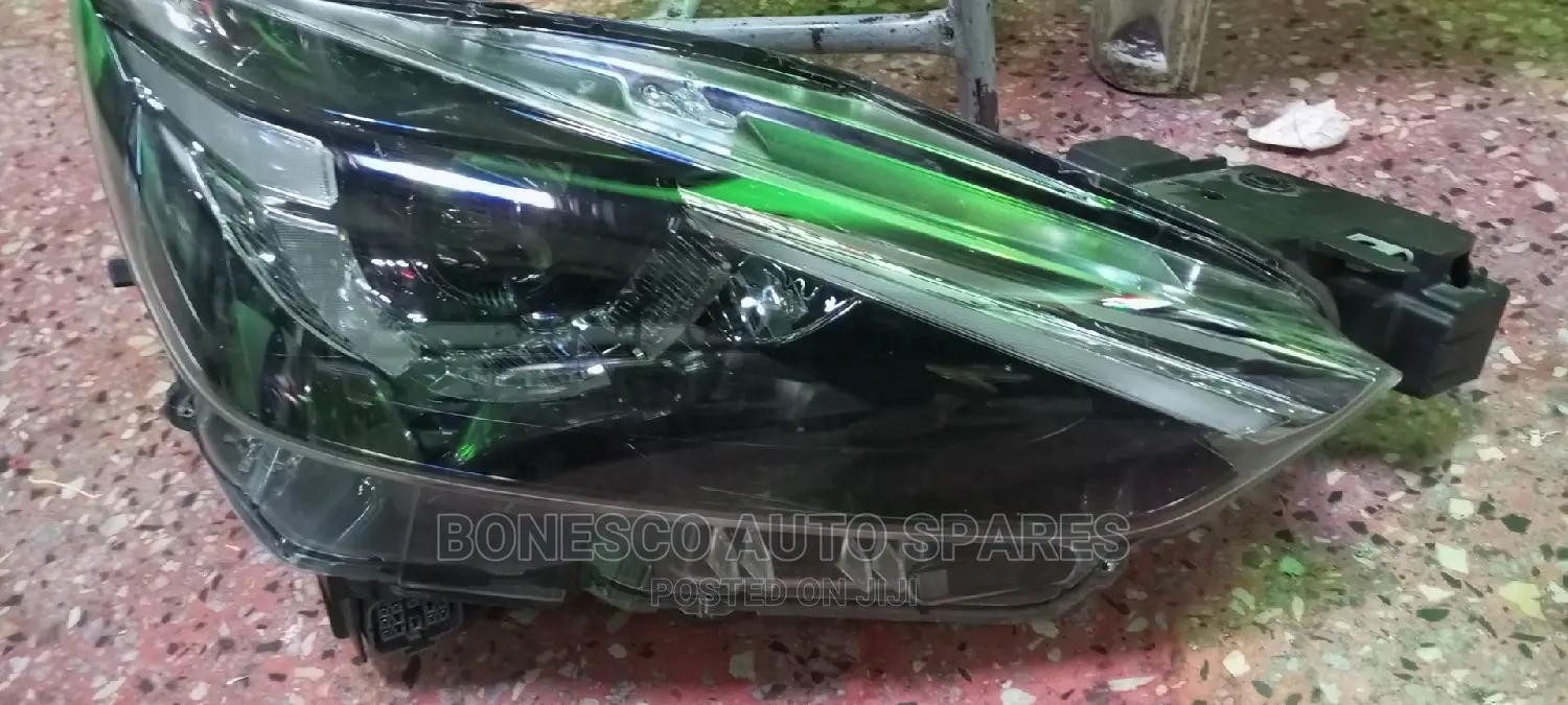 Mazda Cx9 Xenon (Interior Balast) Headlight Assembly
