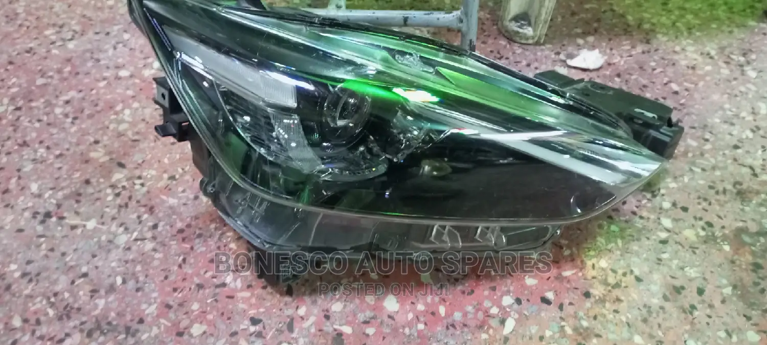 Mazda Cx9 Xenon (Interior Balast) Headlight Assembly