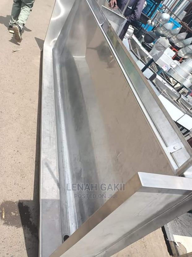 Men Urinals - main view