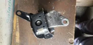 Toyota Wish Engine Mount.