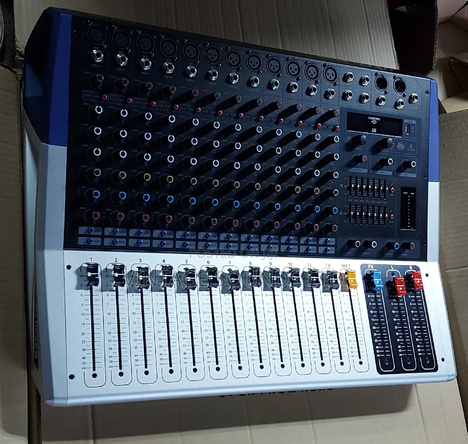 Pevey PRO Powered Mixer Amplifier