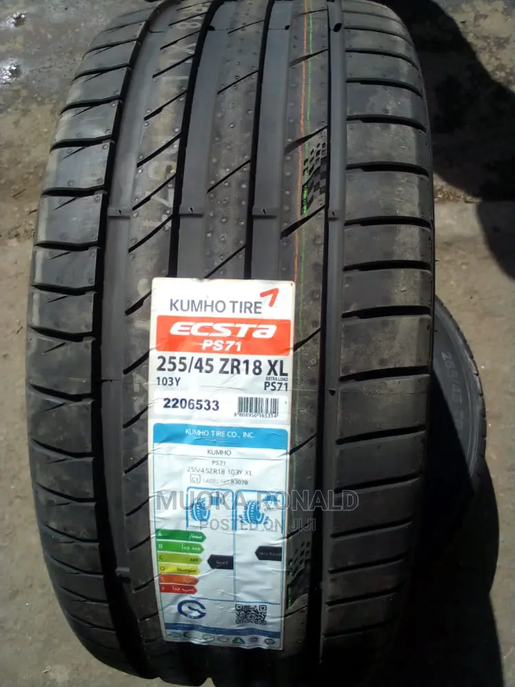255/45r18 Kumho Tyre Made in Korea