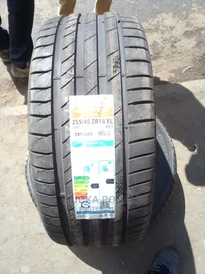 255/45r18 Kumho Tyre Made in Korea