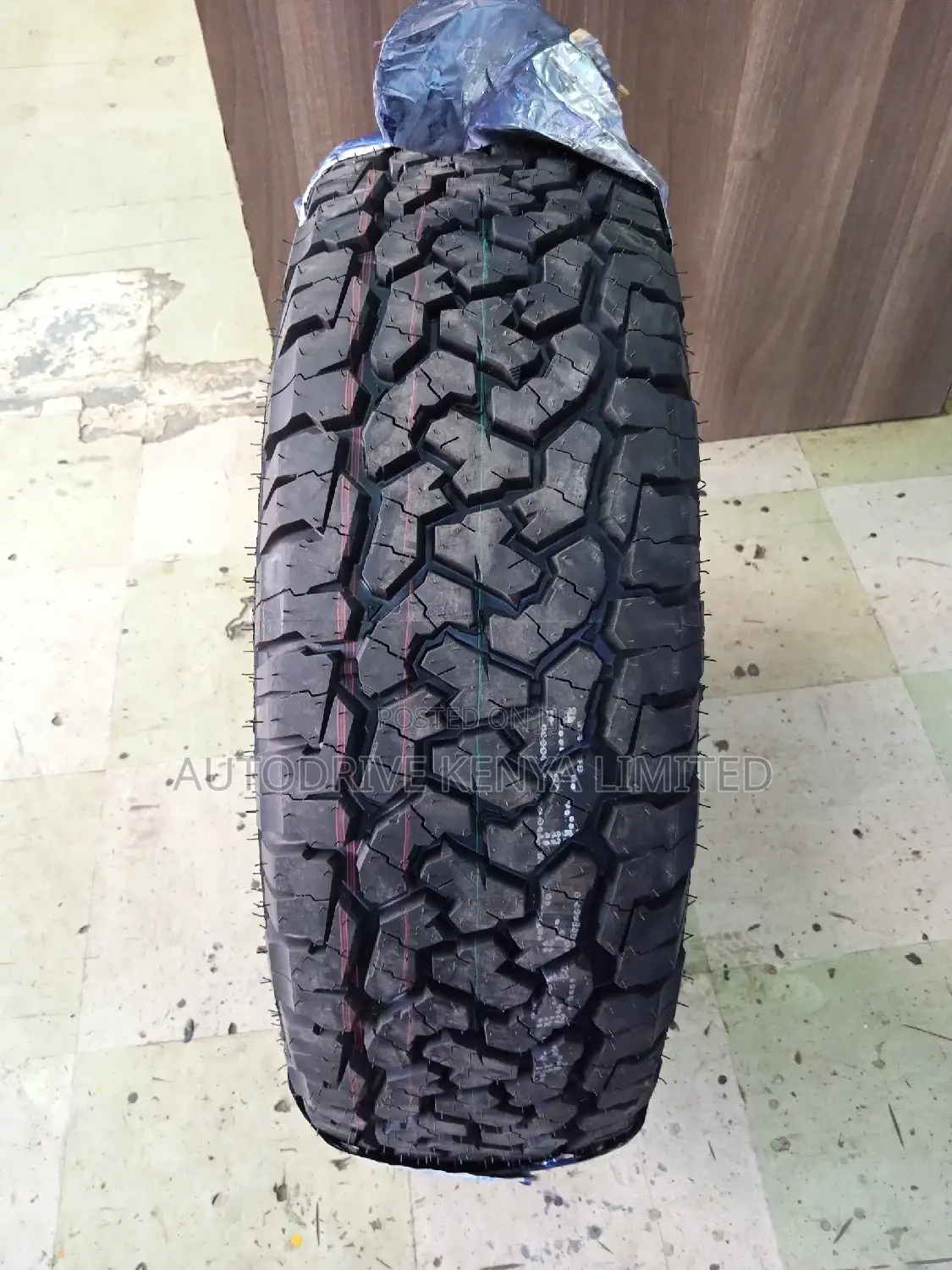 215/70r16 Comforser Cf1100