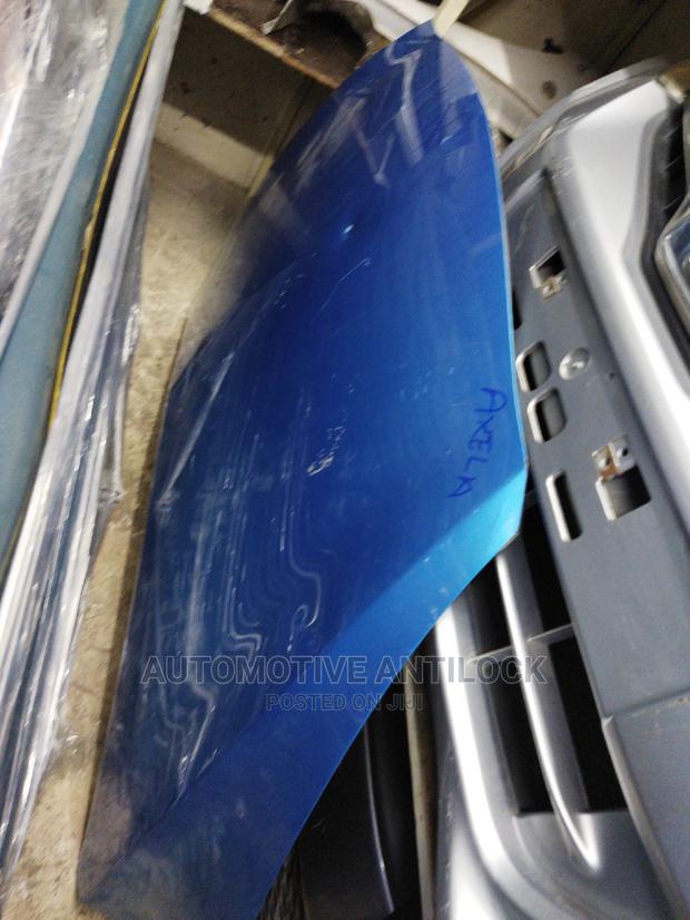 Mazda Axela Bonnet 2010 - main view