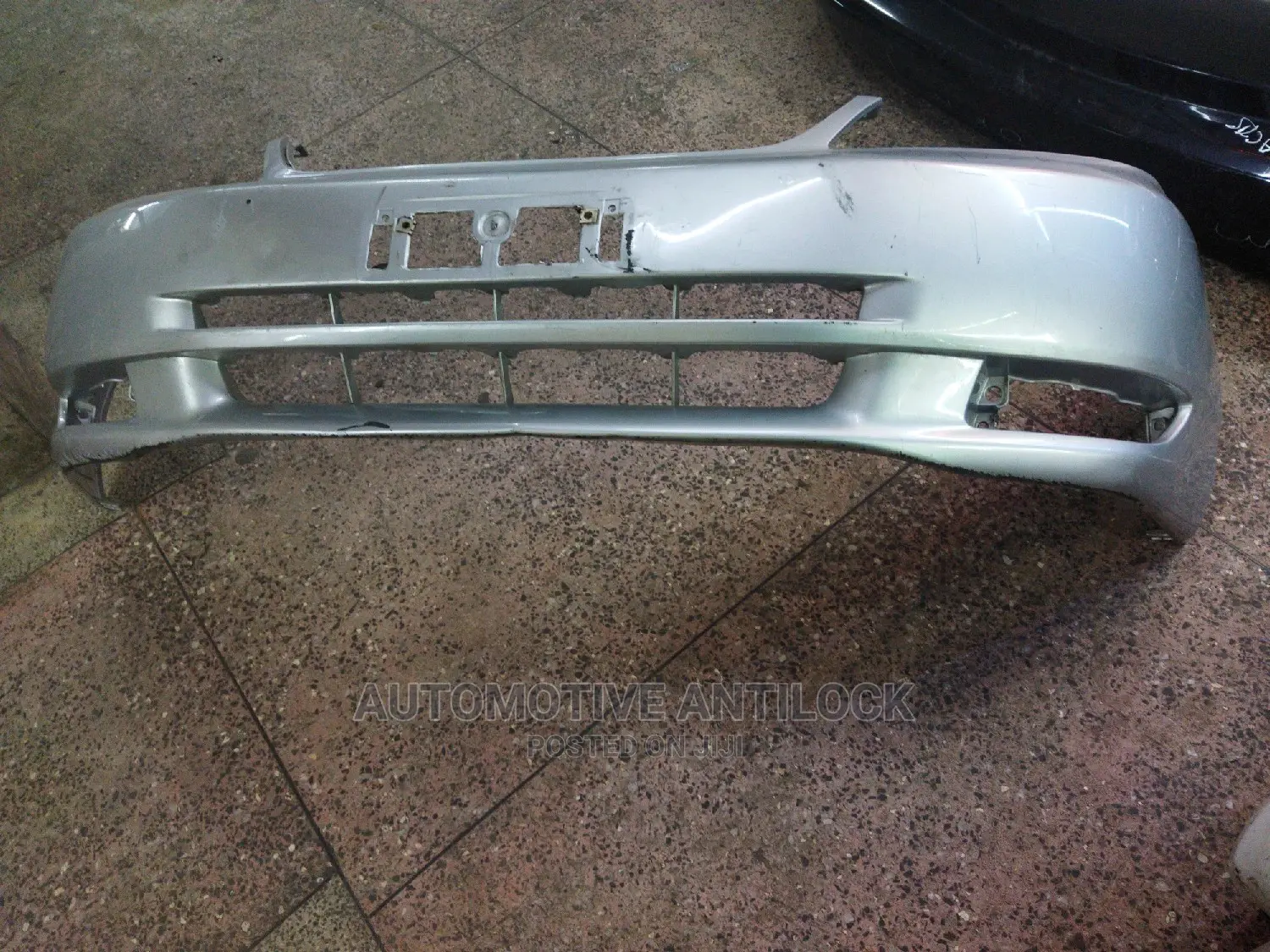 Nze/Fielder 2002 Front Bumper Available