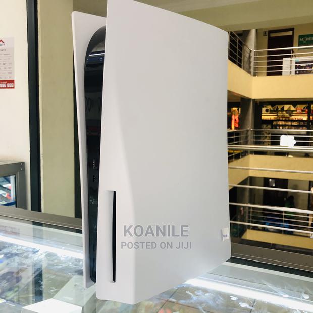 PS5 Pre Owned - thumbnail 3