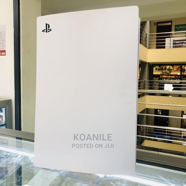 PS5 Pre Owned - thumbnail 4