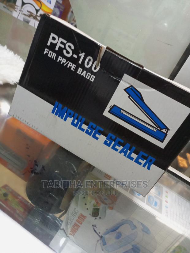 Sealing Machine - main view