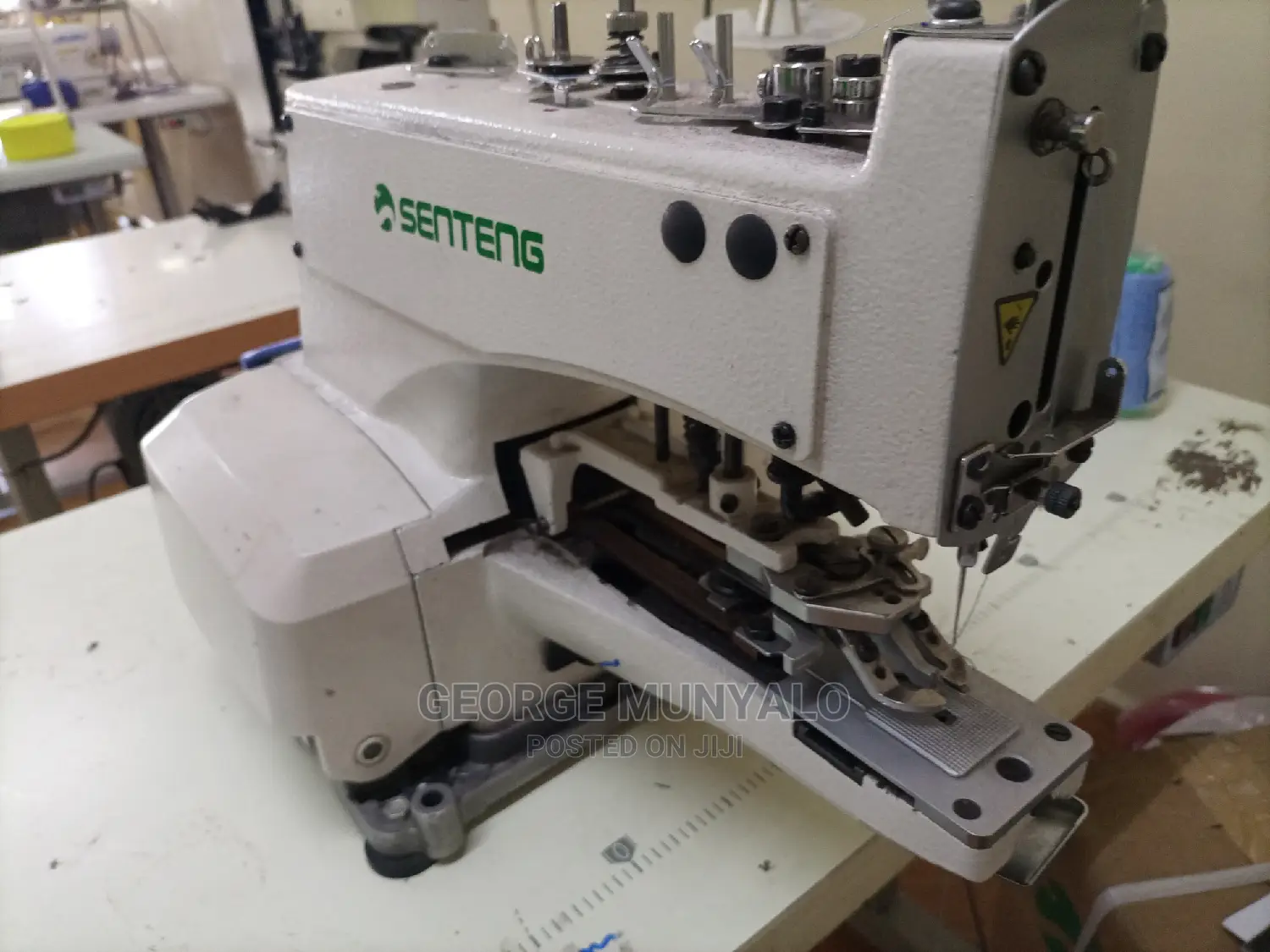 Button Fixing Machine for Sale