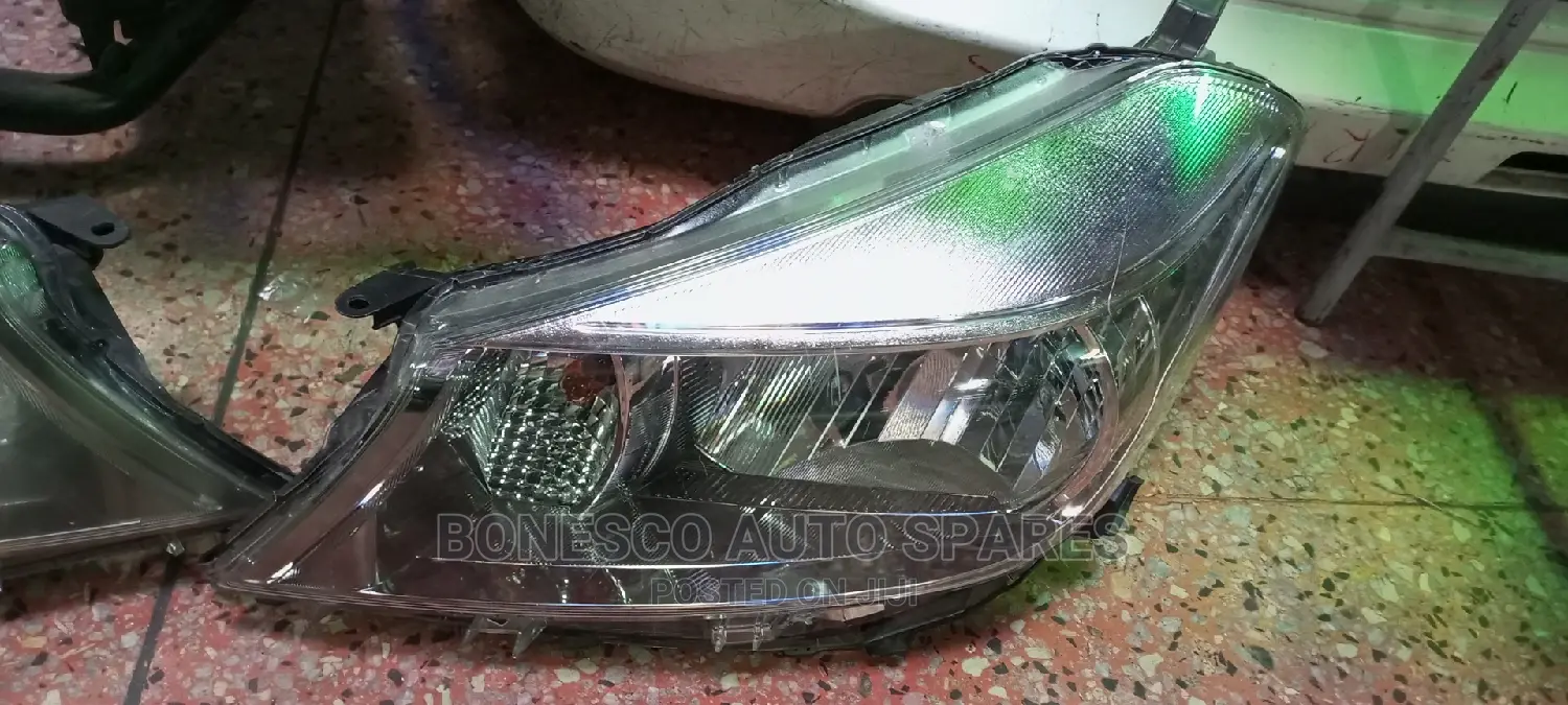 Vitz Juwel Left Nonxenon Headlight Assembly