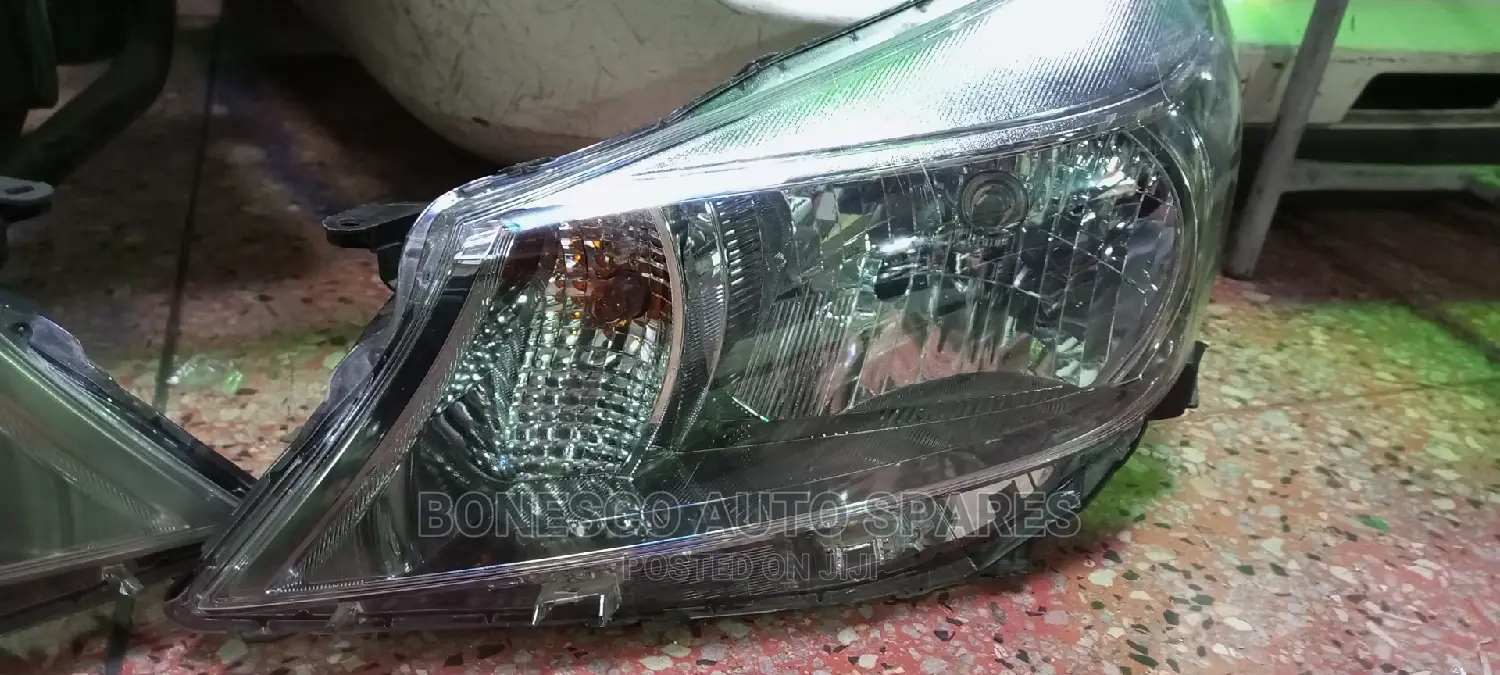 Vitz Juwel Left Nonxenon Headlight Assembly