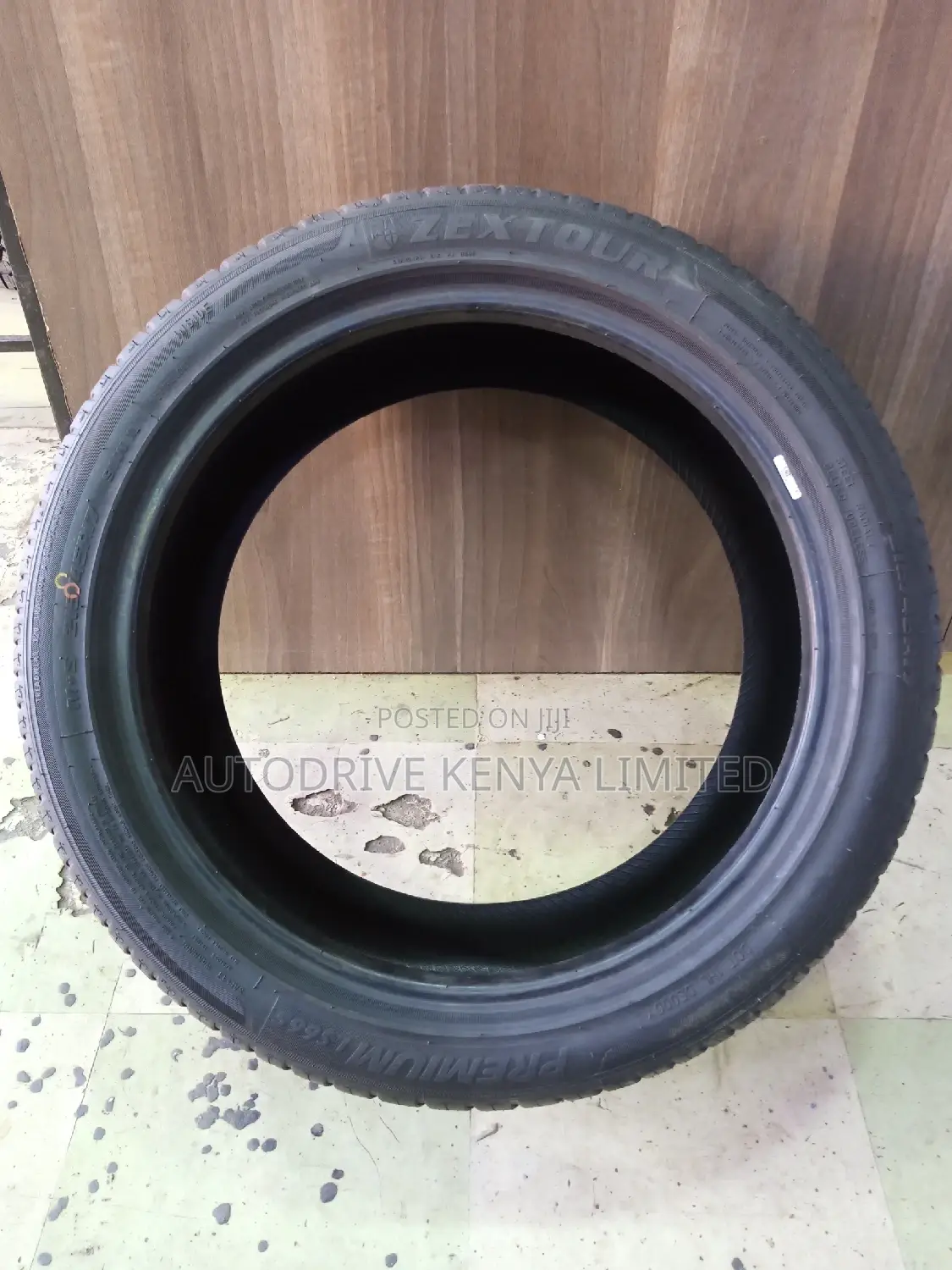 215/45r17 Zextour Tyre