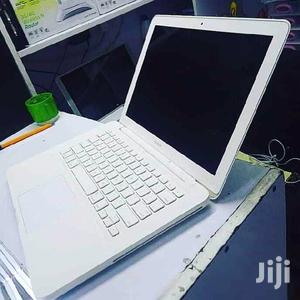 Apple Macbook 4 Unibody 14inchs 250Gb Hdd 4Gb Ram
