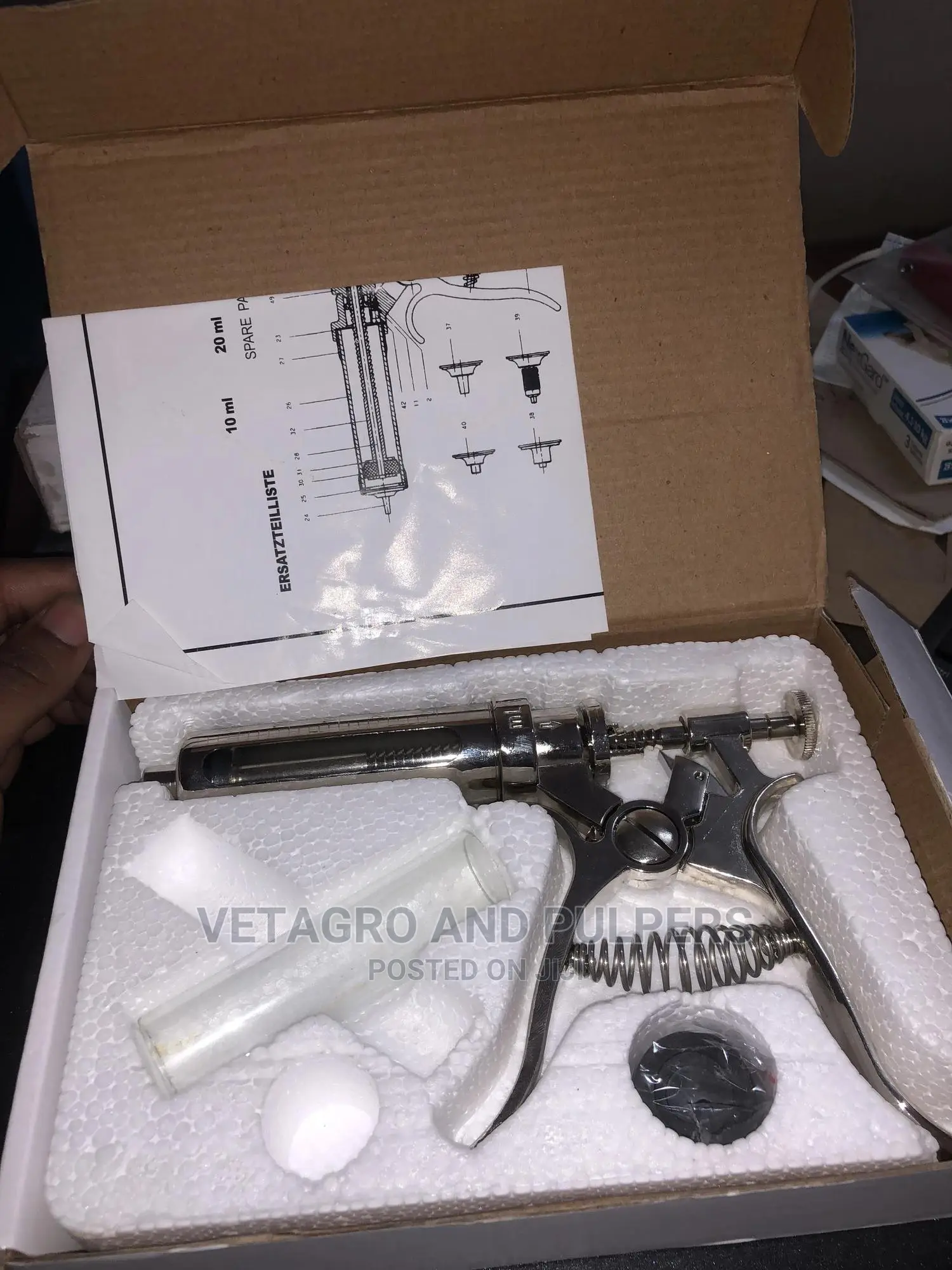 Revolver Syringe for Animals