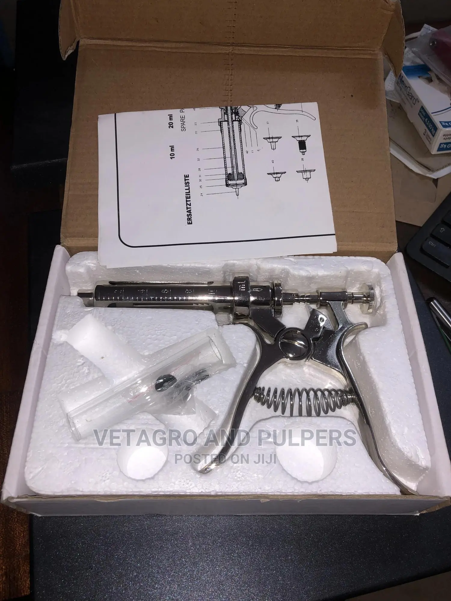 Revolver Syringe for Animals