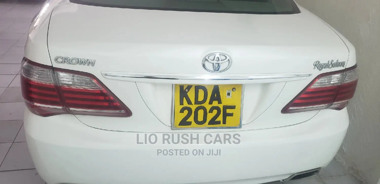 Toyota Crown 2014 White