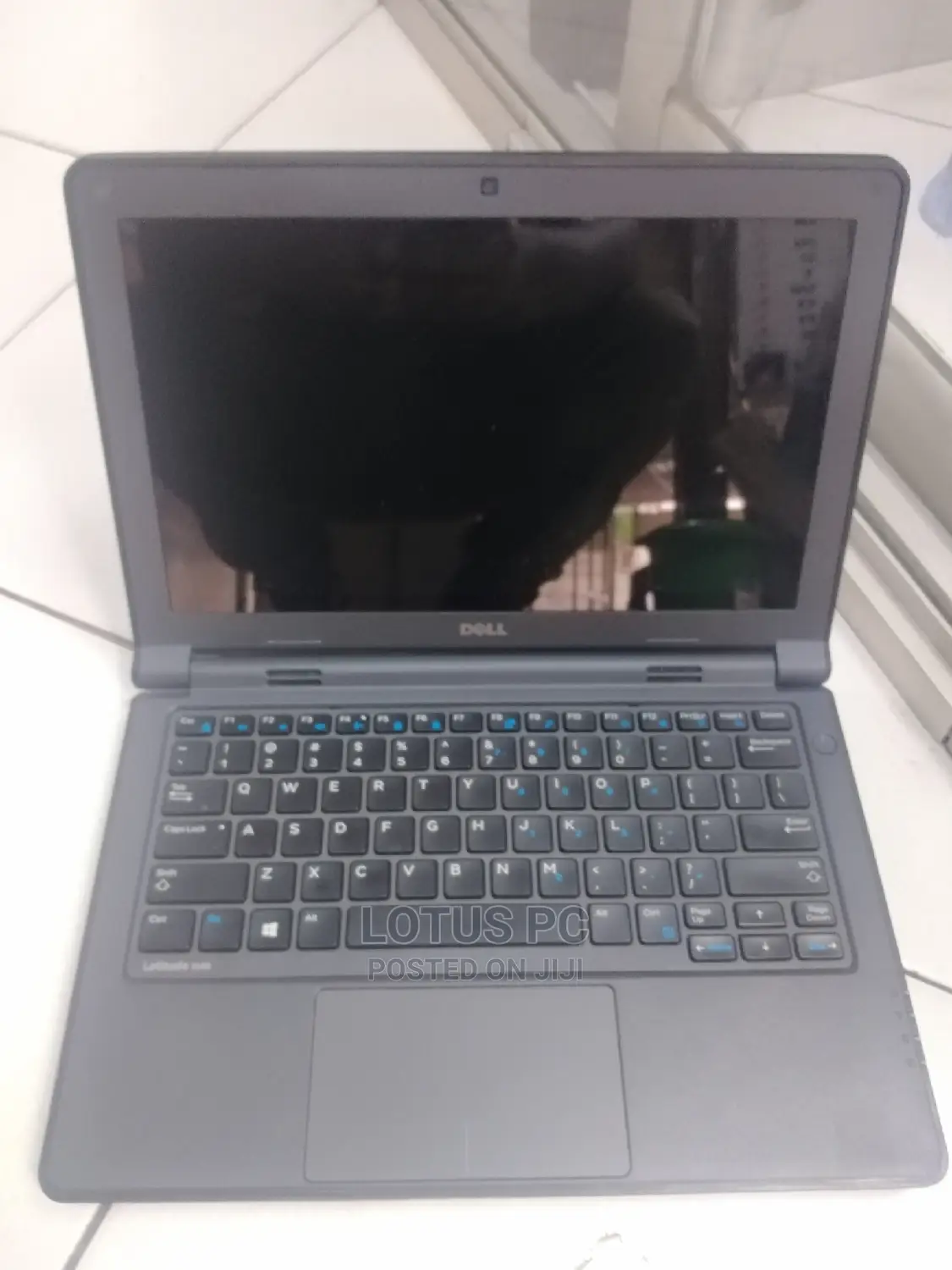 Laptop Dell Inspiron 11 3162 4GB Intel Celeron HDD 500GB