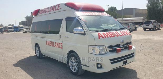 Toyota HiAce 2015 - thumbnail 4