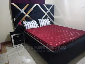 Mirror Bed 5* 6 With 2 Side Drowerss