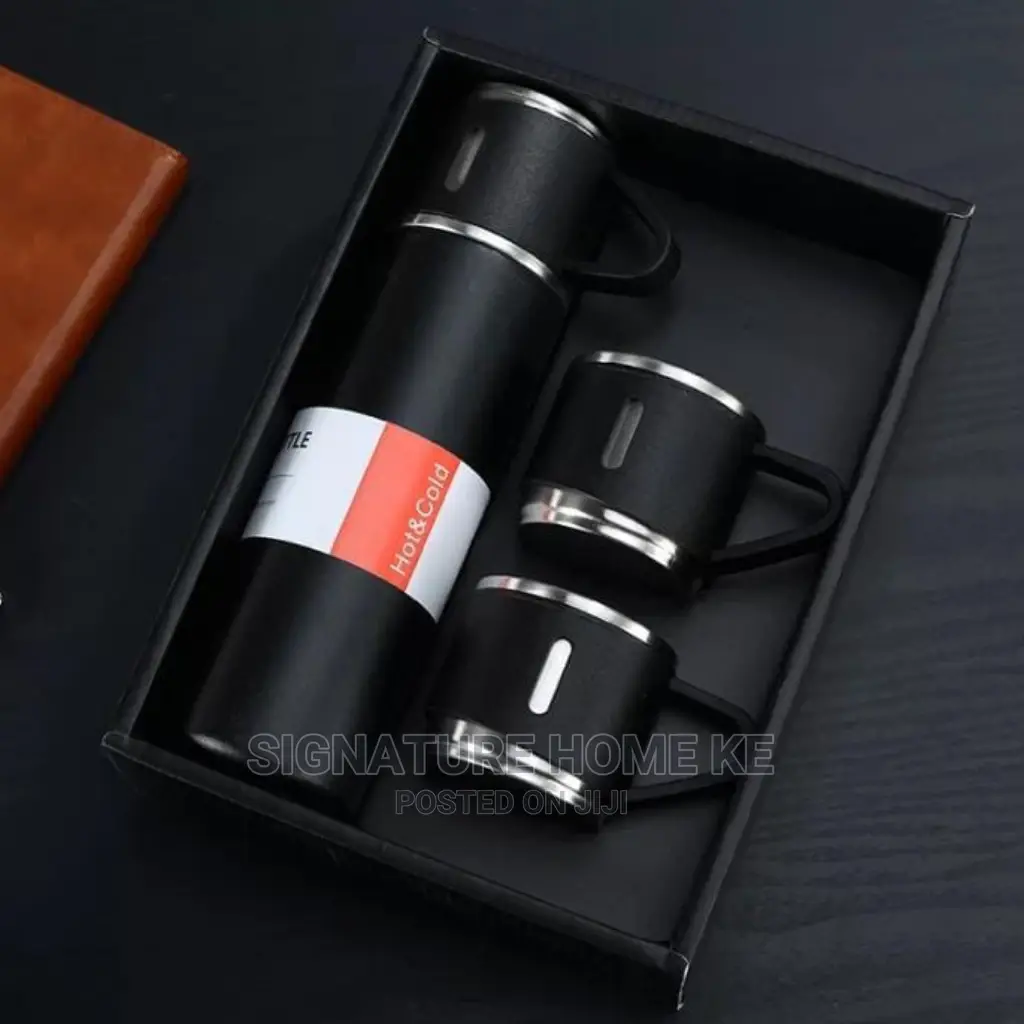 Non-Breakable Flask Gift Set With 2 Cups