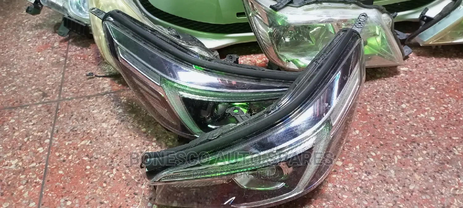 Subaru Forester SK Xenon Headlights (Interior Balast)