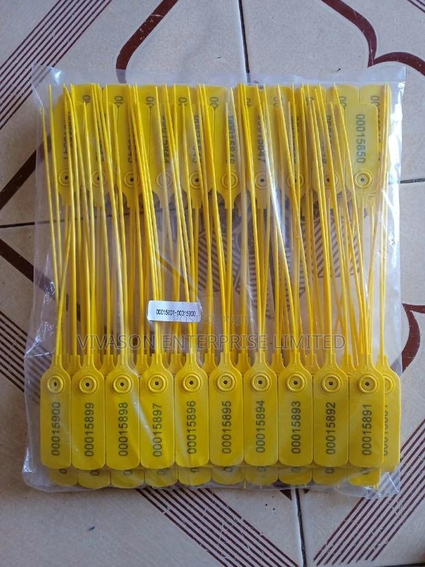 Plastic Seals - main view