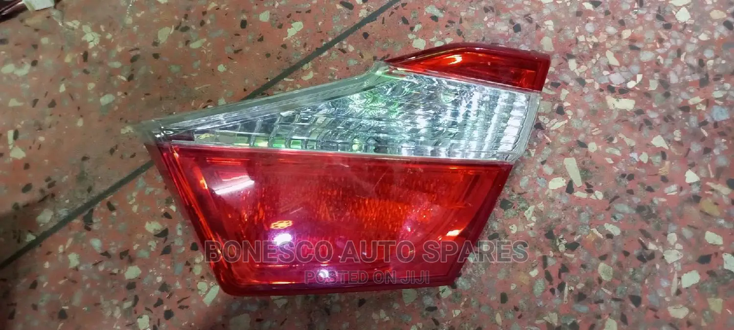 Toyota Camry 2014 Right Rear Reflector/ Boot Light