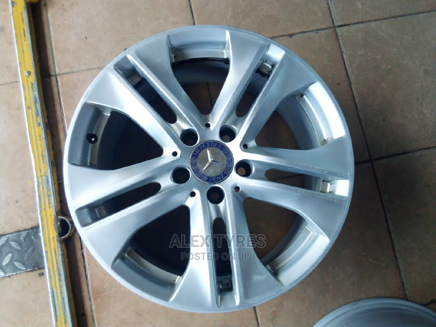 Size 17 Inch Mecerdez Benz Original Rims Set