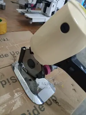 Round Knife Cloth Cutting Machine