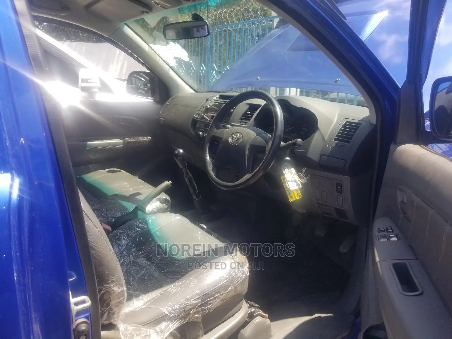 Toyota Hilux 2014 Blue