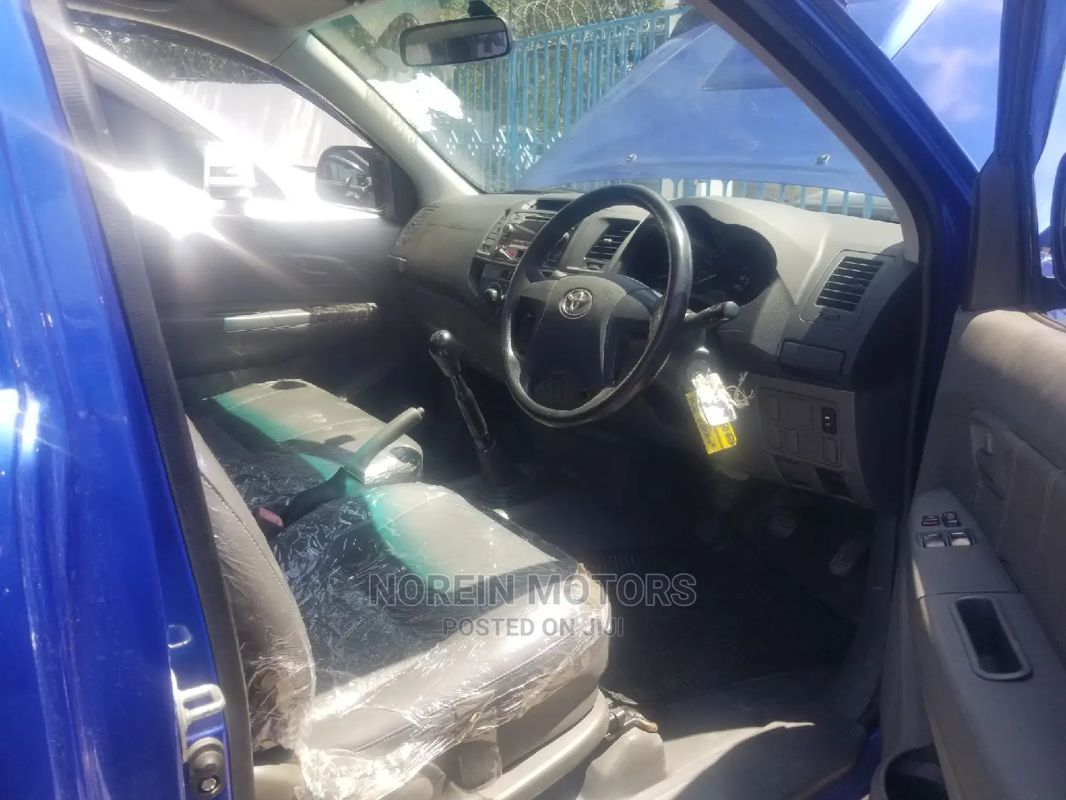 Toyota Hilux 2014 Blue