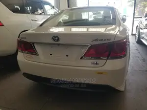 Toyota Crown 2014 Pearl