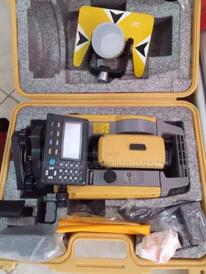 Topcon Gm 52 Total Station.