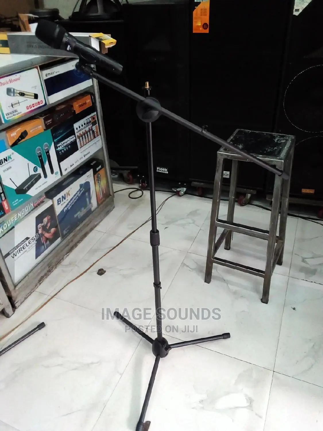 Corded Microphone With Microphone Stand